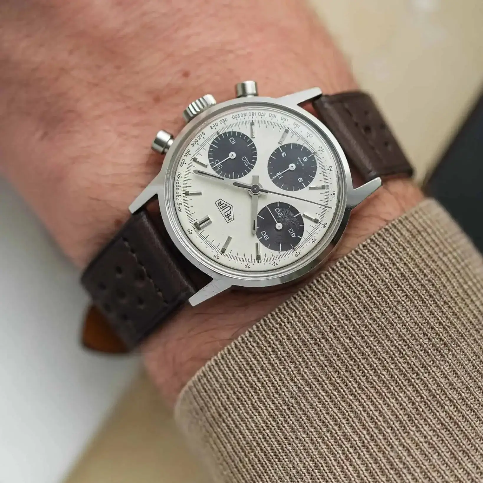 Paris Racing – Armband aus Barenia-Leder mit sportlicher Lochprägung - Image 7