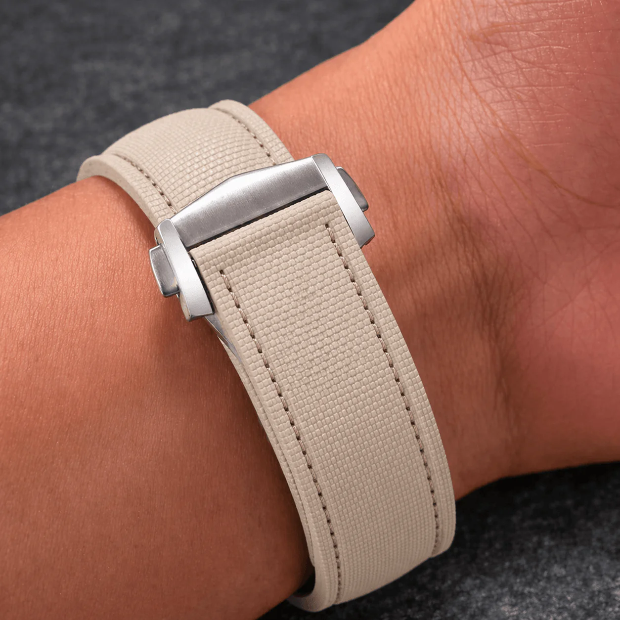 Monaco –  Faltschließen Uhrenarmband aus FKM Kautschuk - Image 11
